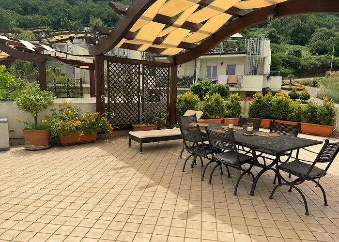 Napitia Hills דירה *