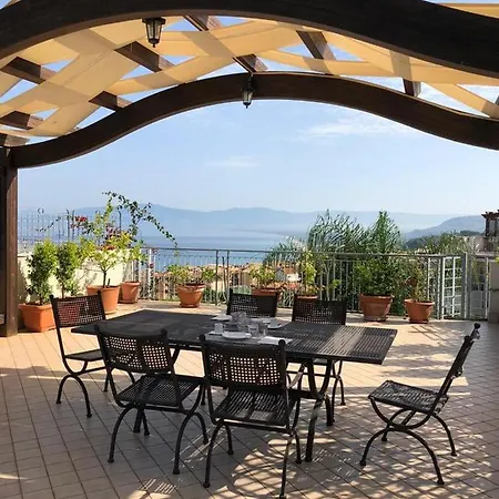 Apartment Napitia Hills *