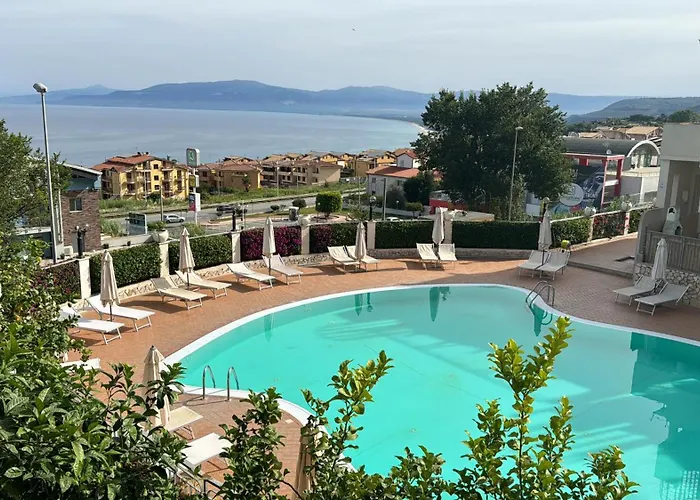 Napitia Hills Apartamento *